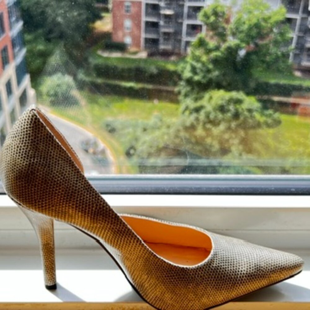 New in Box Colin Stuart Beautiful Snake Print Heels Pumps Size 9